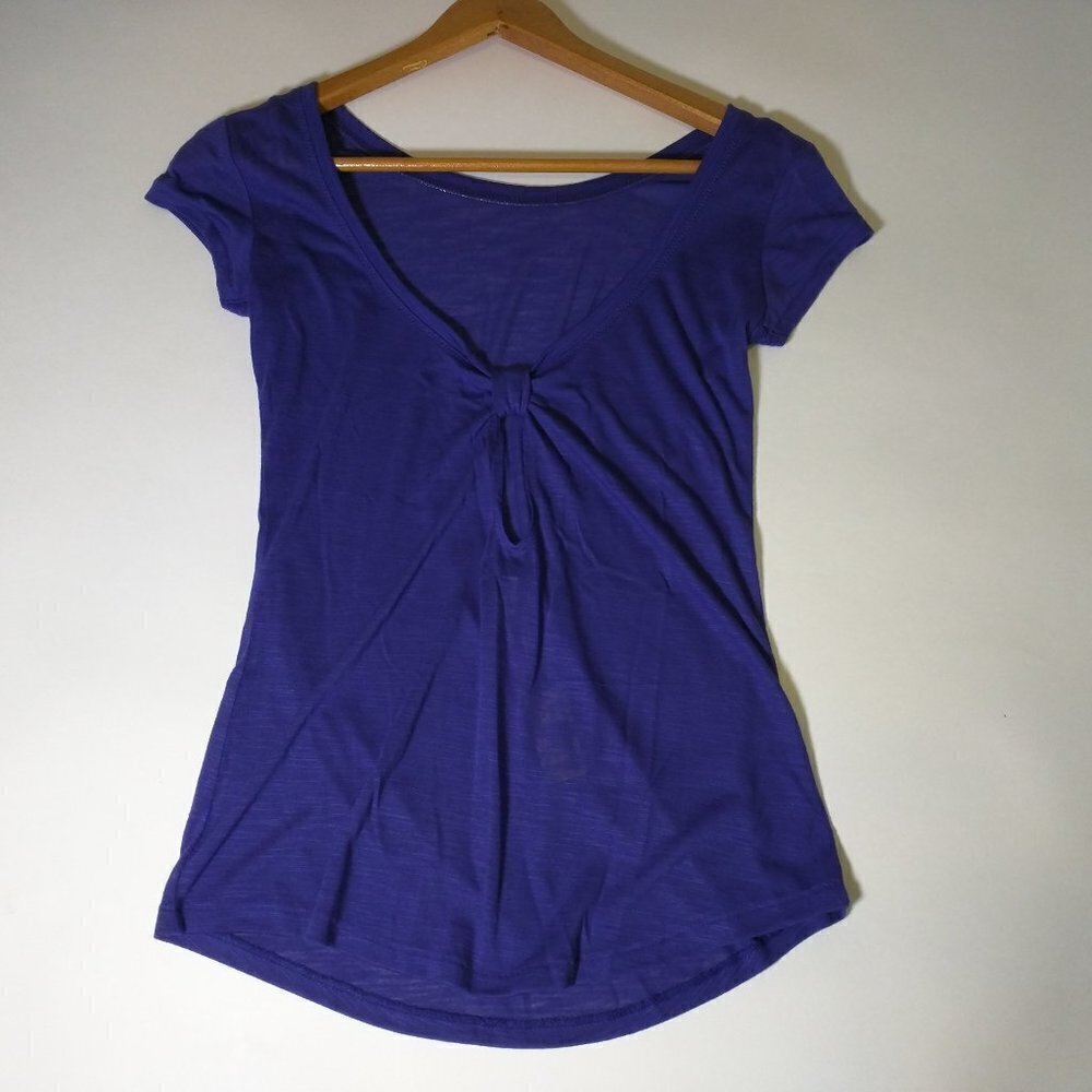 Aerie XS T-Shirt Top Blouse Purple Key Hole Back